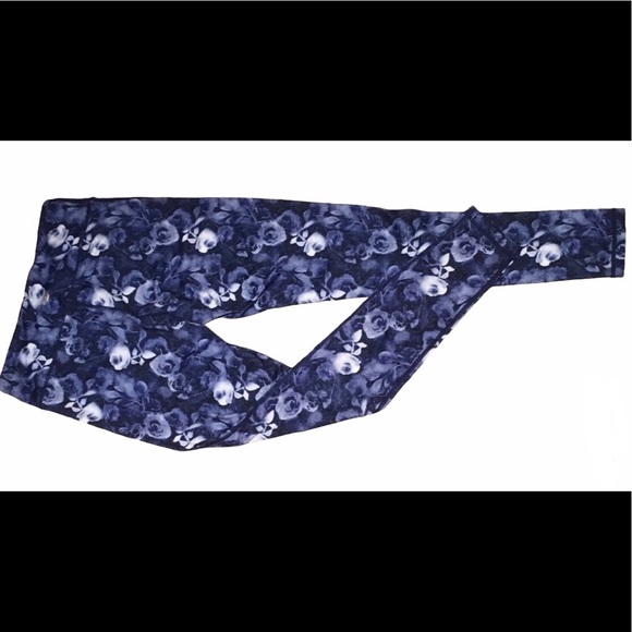 Inner Spirit Blue Floral Leggings - Picture 4 of 6
